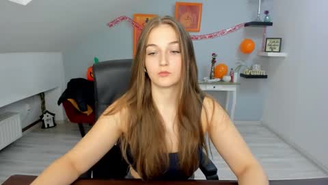 Snapshot of annewilsonn chatting on October 2025 11:45:02 AM annewilsonn online show from October 2025 11:45:02 AM