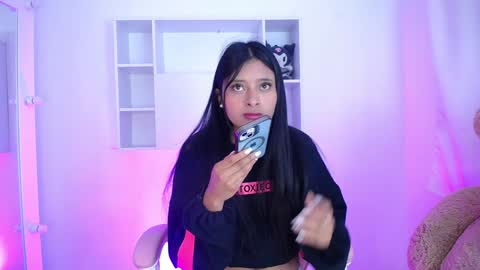 Anni online show from January 2025 11:21:02 AM