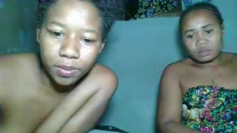 Snapshot of annick98 chatting on April 2026 06:09:01 PM annick98 online show from April 2026 06:09:01 PM