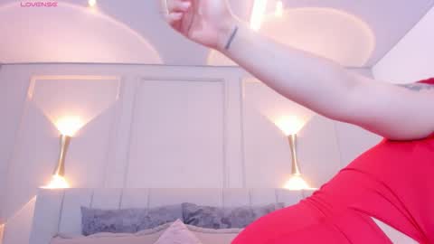 annie_20_ online show from February 2026 12:12:01 PM