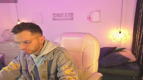 Annie And Ryan  online show from February 2026 03:01:02 AM