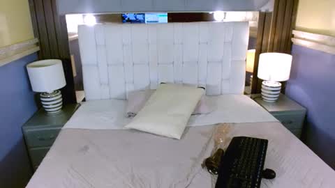 Annie  online show from March 2026 05:51:02 PM