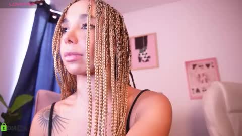 Annie online show from October 2025 02:51:02 PM