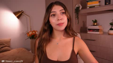 Annie Evans online show from March 2026 10:47:01 PM