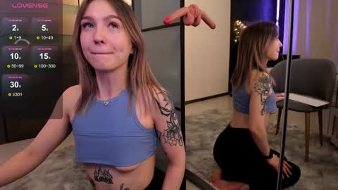 Snapshot of annie_leone chatting on January 2026 07:11:01 PM Annie online show from January 2026 07:11:01 PM