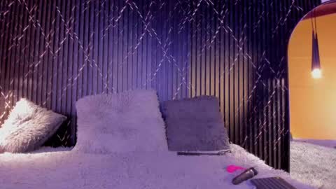 Annie online show from October 2025 11:39:01 PM