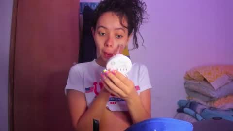 Snapshot of annie_rosse1017 chatting on February 2026 01:23:02 PM annie_rosse1017 online show from February 2026 01:23:02 PM