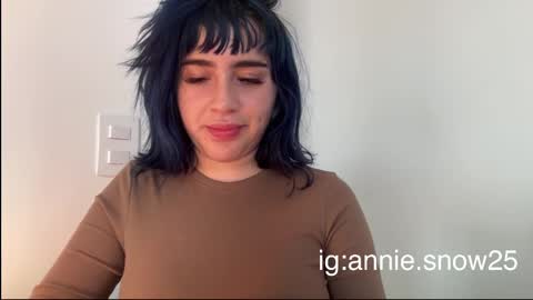 JEANNE no olvides seguirme dont forget follow me  uu online show from February 2025 09:33:02 PM