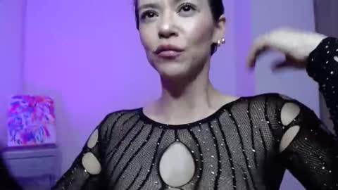 Annie online show from February 2026 05:19:02 AM