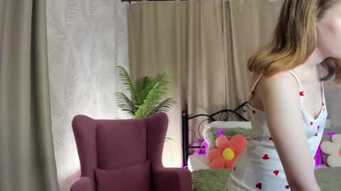 anniegentle online show from December 2025 12:25:02 PM