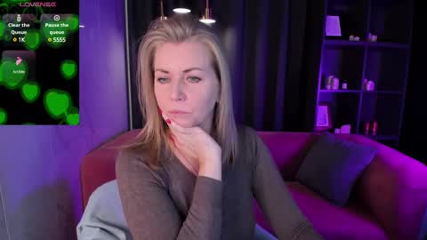 Annie online show from February 2025 05:52:01 AM