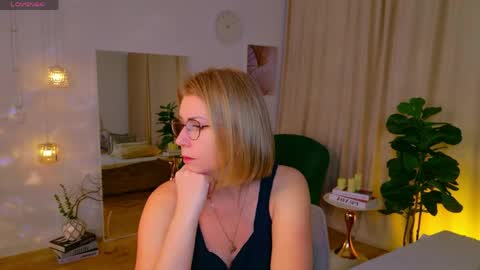 Annie online show from May 2026 08:20:01 AM