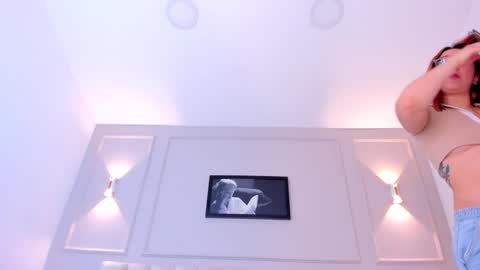 Annie online show from December 2024 02:10:02 PM