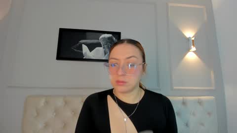 Annie online show from January 2025 11:58:02 AM