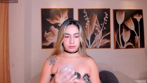 Annie Monroe online show from October 2025 11:36:02 AM