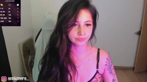 Annie online show from January 2025 02:03:02 AM