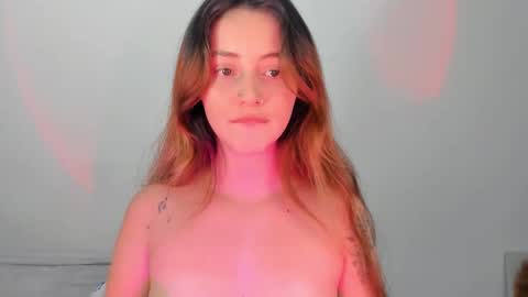 Annie online show from November 2025 02:43:02 AM