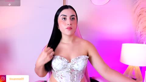 Annieliss online show from January 2025 11:24:01 AM