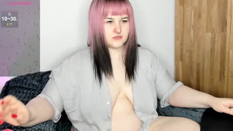 Snapshot of annnott chatting on January 2025 08:29:01 AM Ann online show from January 2025 08:29:01 AM