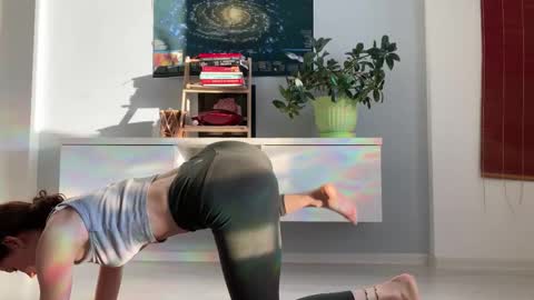 Snapshot of anntics_ chatting on September 2025 03:28:01 AM N  antics online show from September 2025 03:28:01 AM