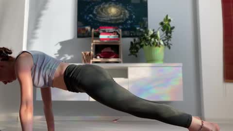 Snapshot of anntics_ chatting on September 2025 03:50:02 AM N  antics online show from September 2025 03:50:02 AM