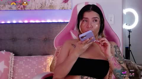 Snapshot of anntonellalee chatting on November 2025 07:03:03 PM Antonella Lee online show from November 2025 07:03:03 PM