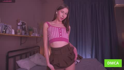 Annuetta online show from November 2025 03:00:02 PM