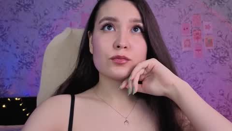 Annie online show from October 2025 06:50:02 PM