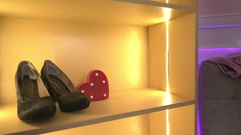 Ana online show from November 2025 11:32:02 AM