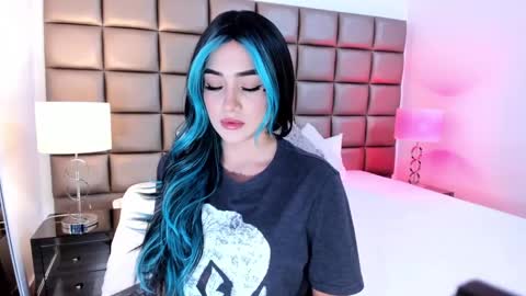 Snapshot of annyhizzle chatting on February 2025 09:34:02 PM online show from February 2025 09:34:02 PM