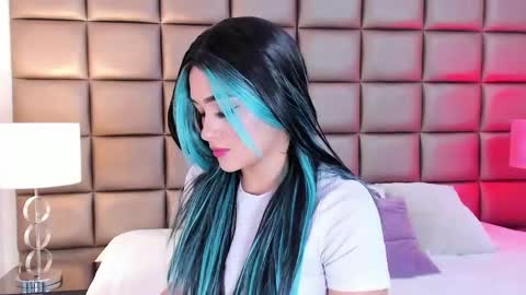 Snapshot of annyhizzle chatting on February 2025 09:26:02 PM online show from February 2025 09:26:02 PM