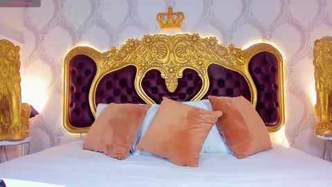 Anny  online show from November 2025 12:08:02 PM