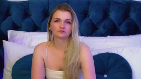 annyraii online show from February 2026 06:21:02 AM