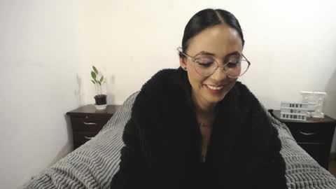 Anny online show from January 2025 11:43:01 PM