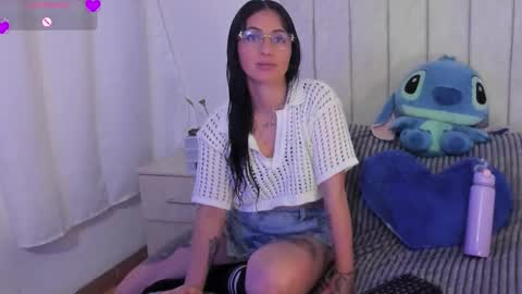 Anny online show from December 2025 11:23:02 PM