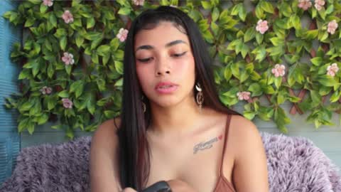 anny online show from November 2025 05:24:01 PM