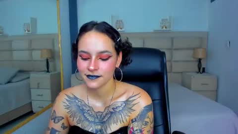 AnnyT online show from September 2025 09:29:02 PM