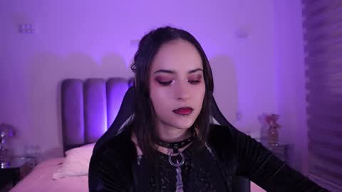 AnnyT online show from January 2026 10:19:02 PM