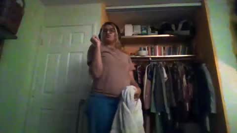 Angel online show from April 2026 04:51:01 AM