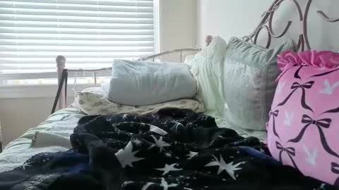 anon_bunny online show from April 2026 06:23:01 PM