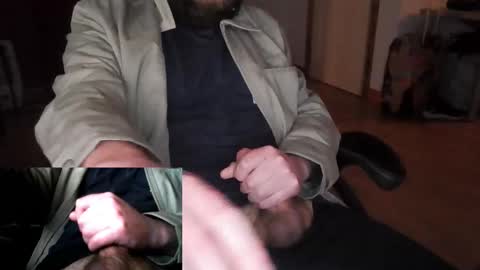 Snapshot of anontraveller chatting on November 2025 06:08:01 PM anontraveller online show from November 2025 06:08:01 PM