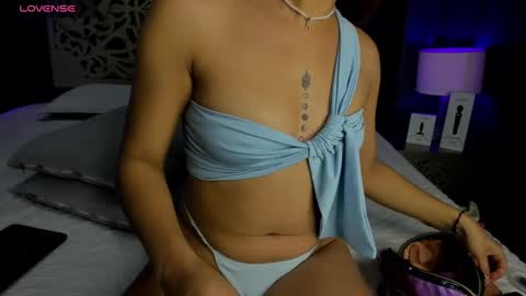 anthonelaDuque online show from February 2025 11:49:01 AM