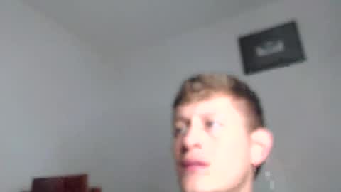 Snapshot of anthonnymorrison chatting on December 2024 04:36:02 AM leon online show from December 2024 04:36:02 AM