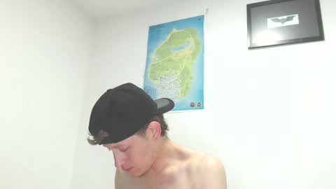 Snapshot of anthonnymorrison chatting on March 2025 07:20:02 PM leon online show from March 2025 07:20:02 PM