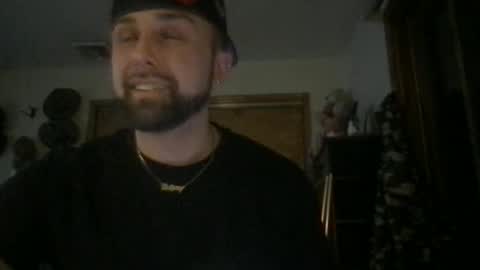 Snapshot of anthonym3 chatting on November 2025 01:08:02 AM Ant online show from November 2025 01:08:02 AM