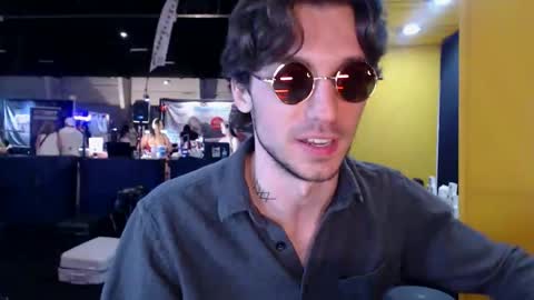 Anthony online show from October 2025 10:43:02 PM