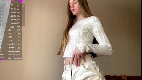 Snapshot of antionettepulgarin chatting on April 2026 03:10:02 PM Viktoria online show from April 2026 03:10:02 PM