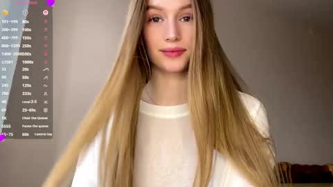 Snapshot of antionettepulgarin chatting on April 2026 03:13:01 PM Viktoria online show from April 2026 03:13:01 PM