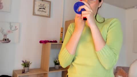 Snapshot of antoneella__ chatting on October 2025 12:12:02 PM Antonella online show from October 2025 12:12:02 PM