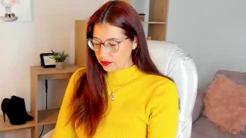 Snapshot of antoneella__ chatting on November 2025 12:16:02 PM Antonella online show from November 2025 12:16:02 PM